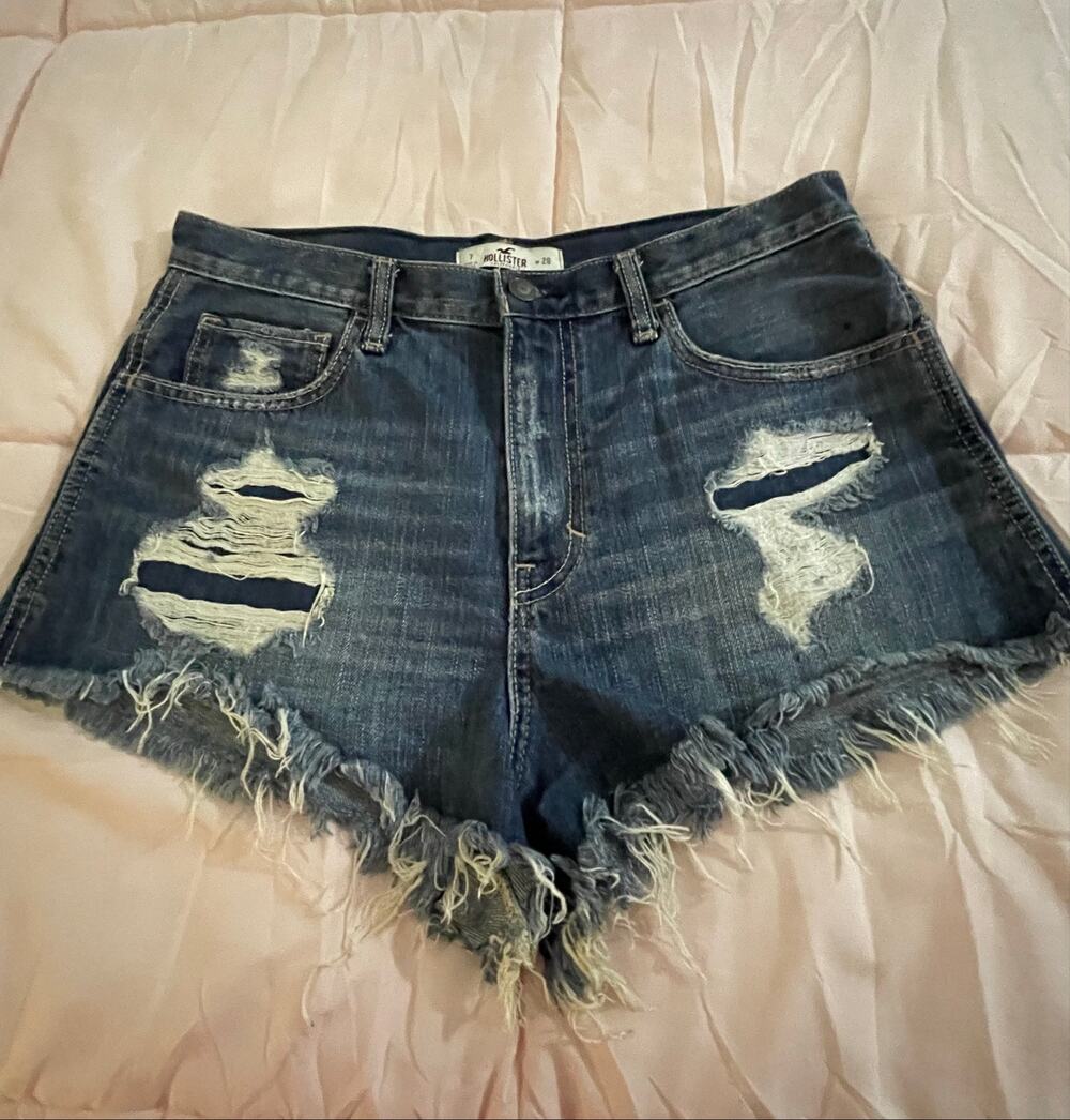 Women’s Hollister Daisy Dukes Distressed Shorts Size 7/W28